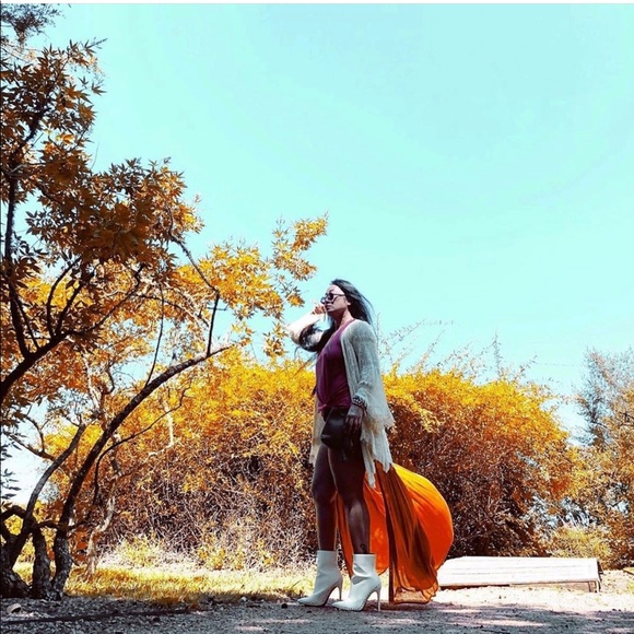 Embroidered Bohemian Crochet Kimono Duster - Picture 4 of 10